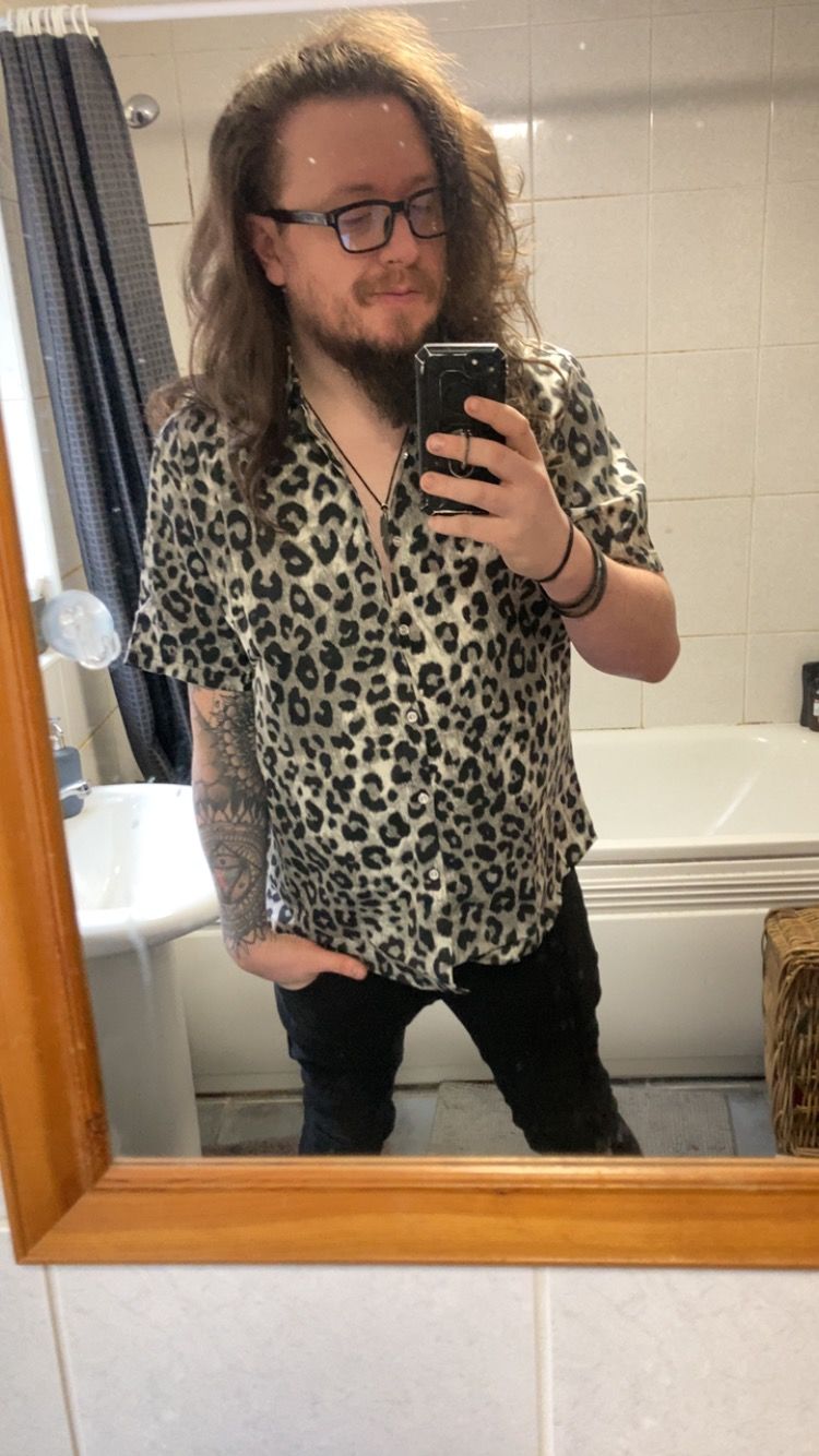 Customer photo review of Men's Cotton Casual Leopard-Print Short Sleeve Shirt
