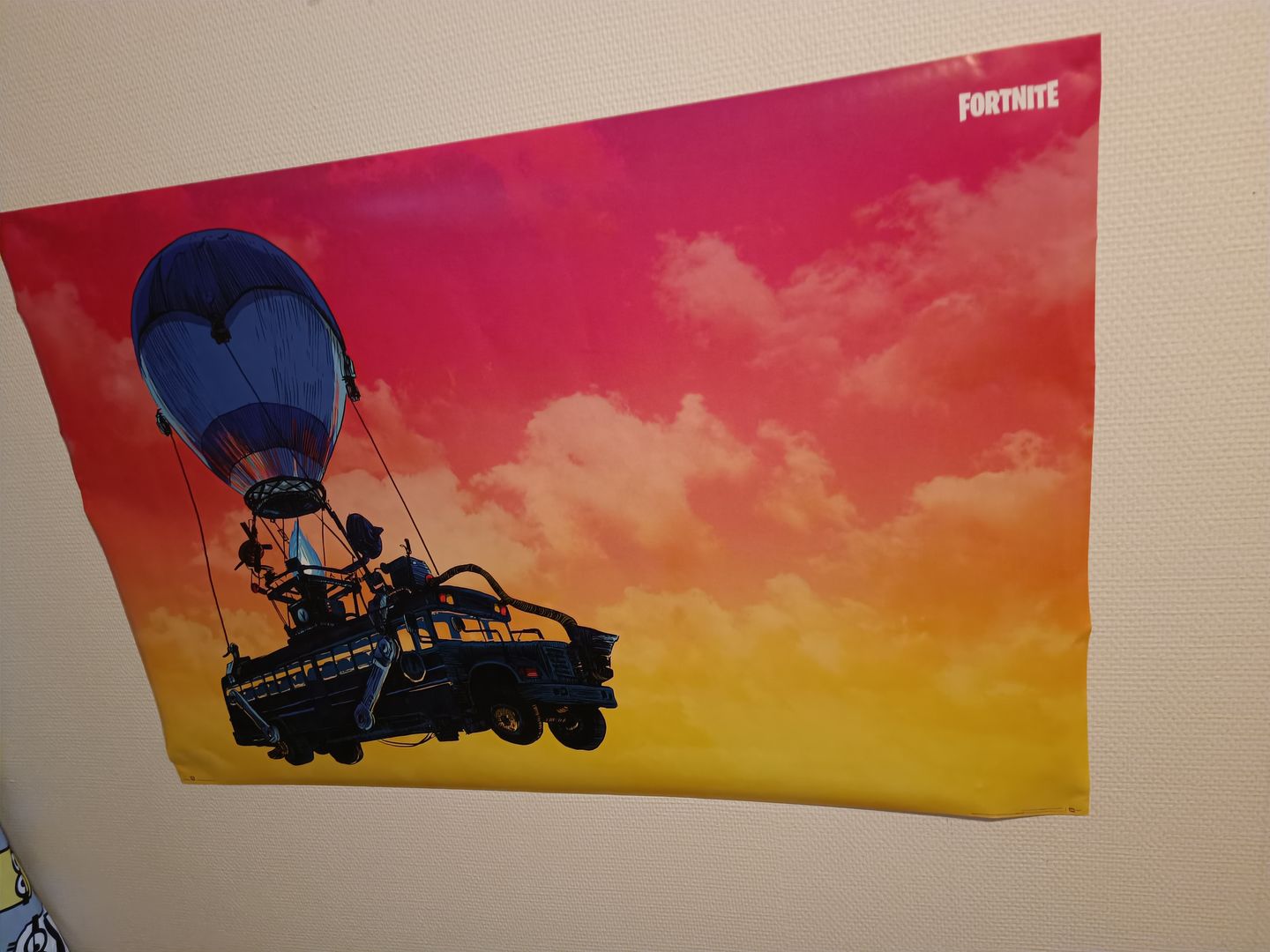 Customer photo review of Fortnite Plakat Battle Bus