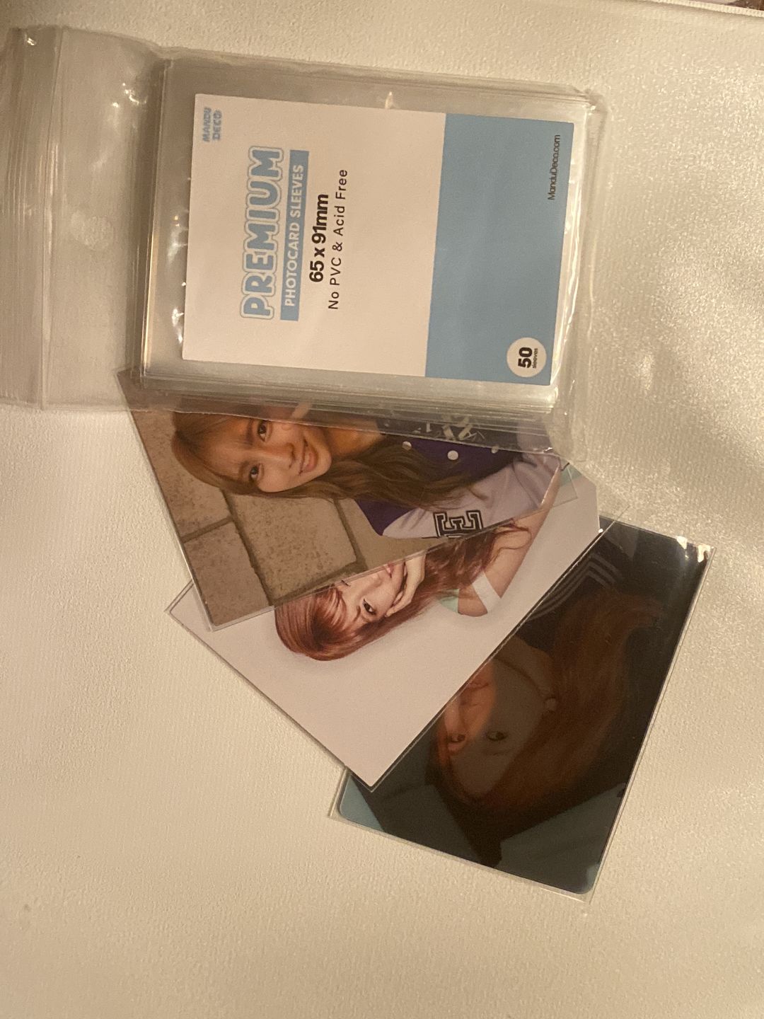 Customer photo review of PREMIUM PHOTOCARD SLEEVES - BLUE VERSION (65x91MM)