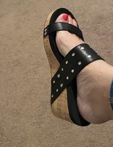 Customer photo review of Corky's Black Happiness Sandals