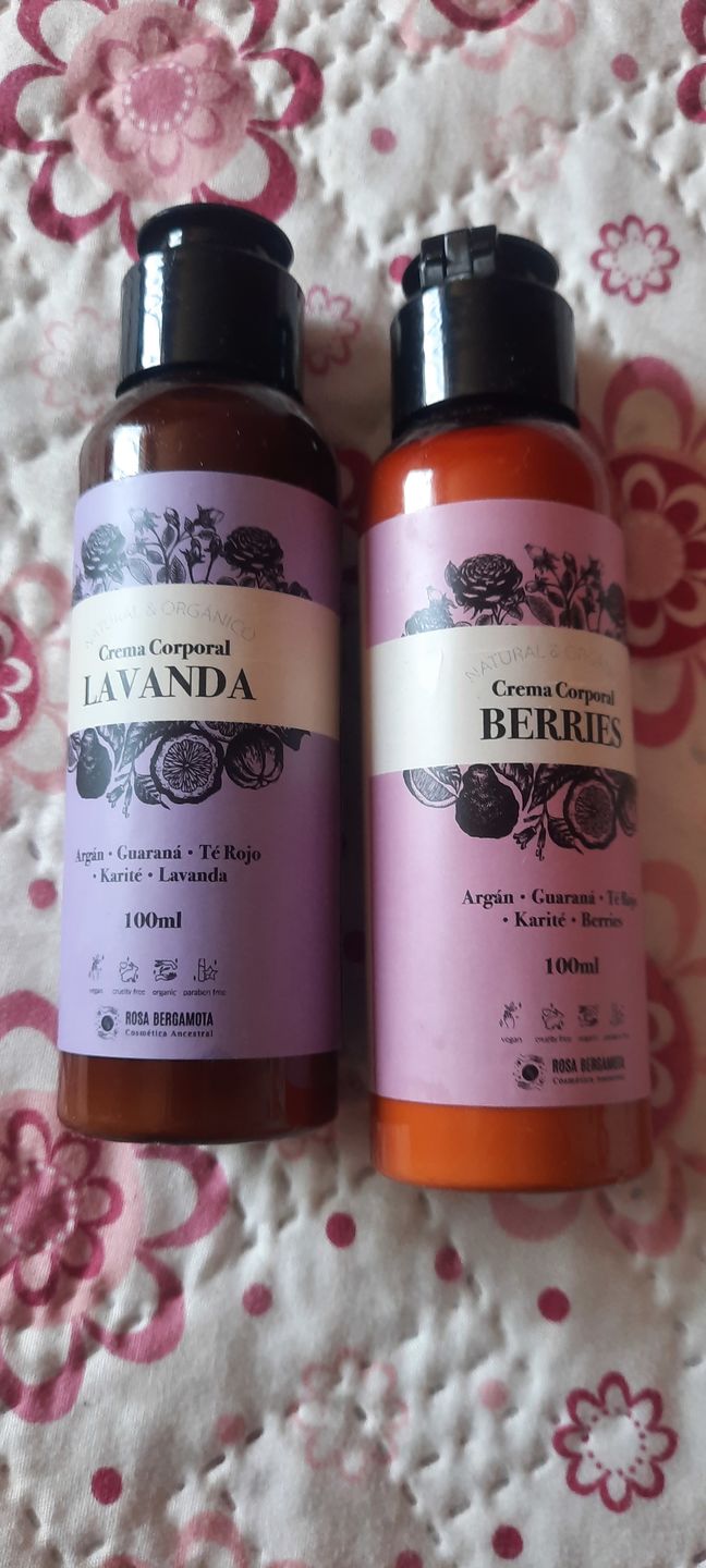 Customer photo review of Crema Corporal Anti Celulitis Berries 100ml + Crema Corporal Anti Celulitis Lavanda 100ml