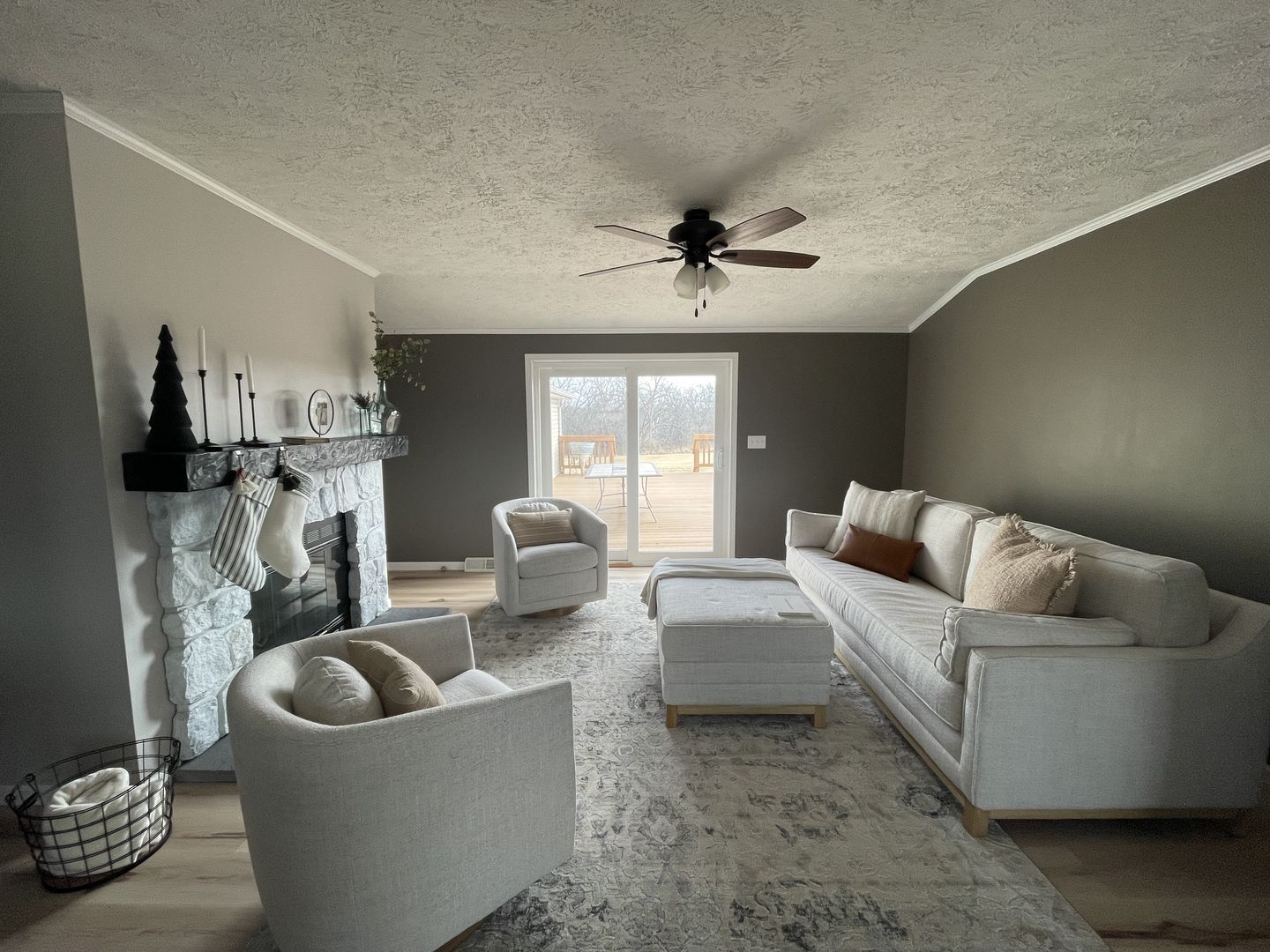 Customer photo review of Wren in Moss - 12x20" | 12x26" | 12x40"