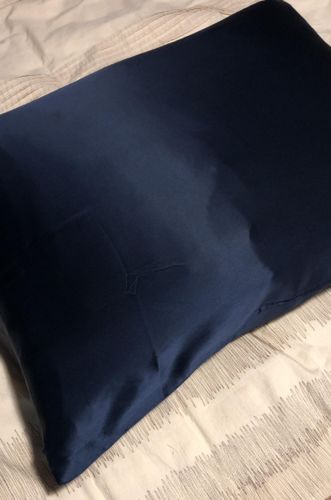 Customer photo review of Navy Blue 22 Momme Mulberry Silk Pillowcase