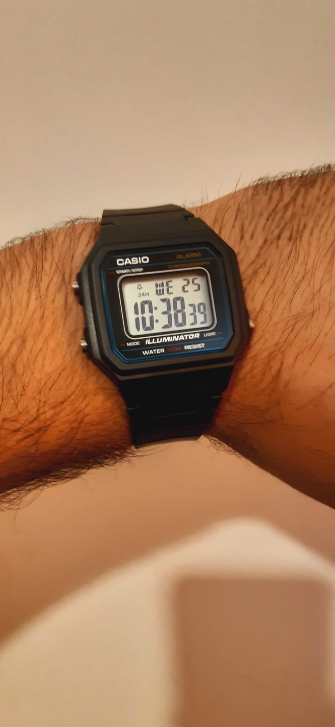 Customer photo review of Reloj Casio Vintage W-217H-1AVDF Classic Líneas Azules