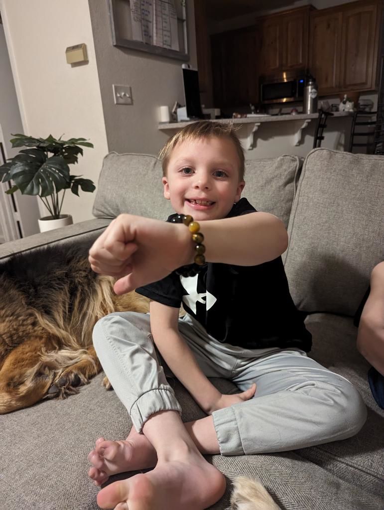 Customer photo review of Grounding Earth Bracelet with Onyx and Tiger Eye