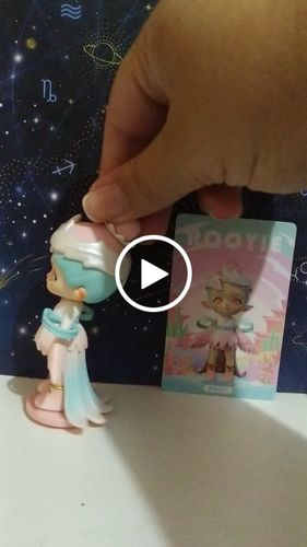 Customer video review of ROOYIE Spirit Beast Reprint Version Blind Box