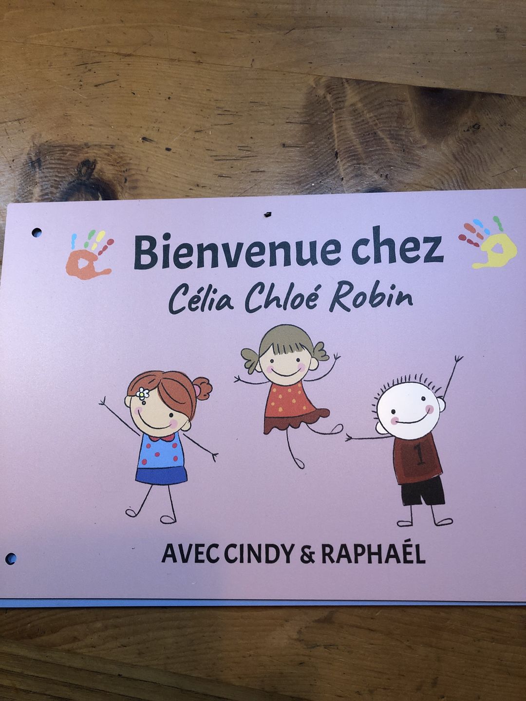 Customer photo review of Bienvenue chez... - Plaque de porte personnalisée
