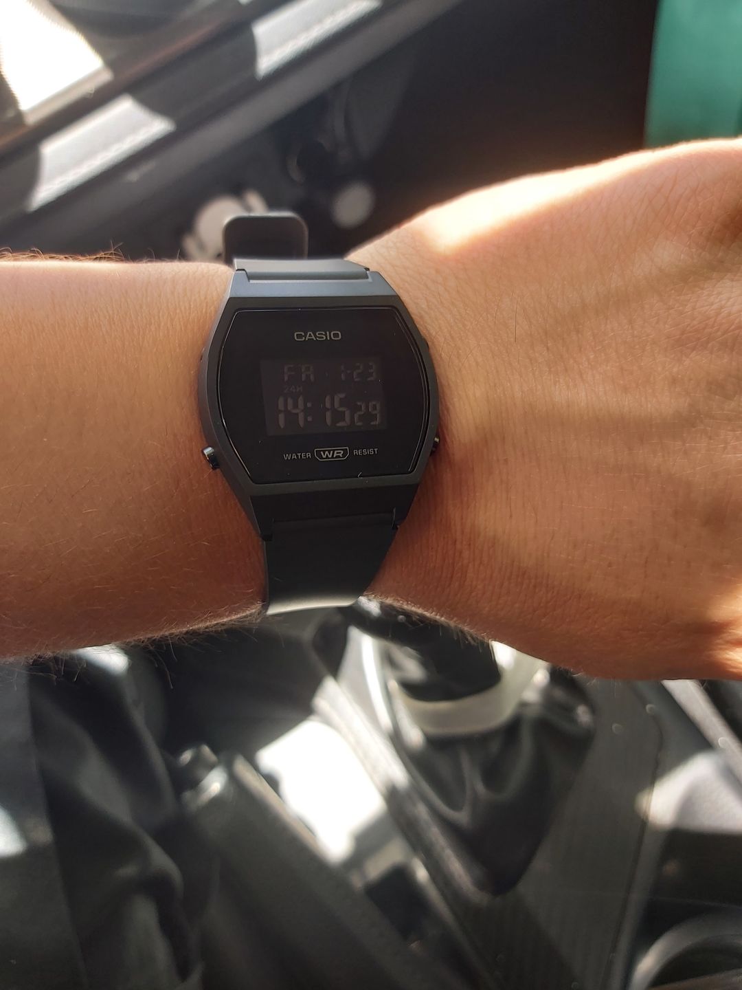 Customer photo review of Reloj Casio Vintage LW-204-1BDF Negro Pantalla Negativa