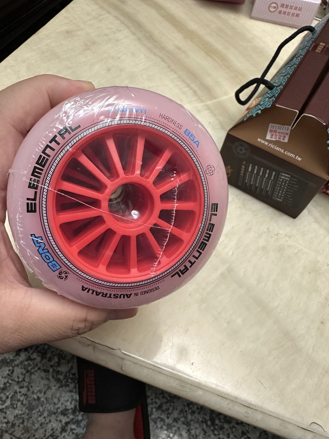 Customer photo review of Elemental 90mm 100mm 110mm 125mm Inline Skate Wheel