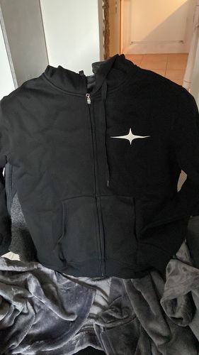 Customer photo review of Ateez Break the Wall World Tour Concert Zip Up Hoodie