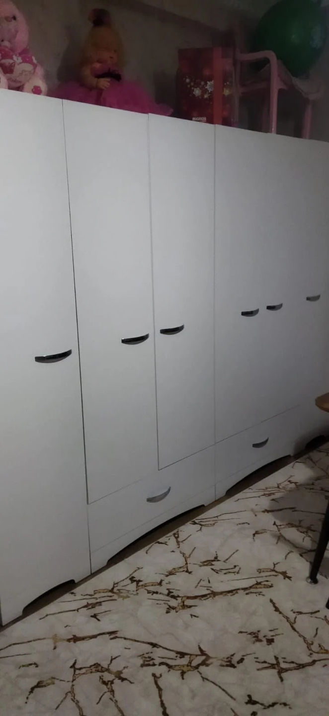 Customer photo review of Rani F4 Geniş Gardırop Elbise Dolabı 6 Kapaklı 2 Çekmeceli 12 Raflı 2 Askılı Tek Modül Beyaz