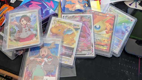Customer photo review of Clutch Pokémon Mystery Box