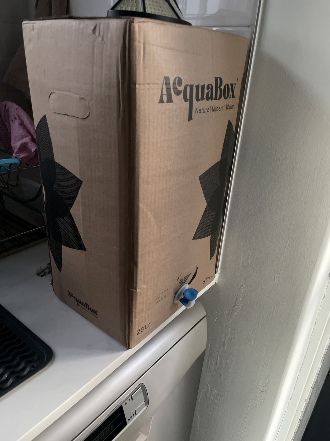 Customer photo review of AcquaBox ®️ 20L Mineral Water Refill