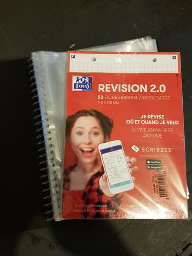Avis photo d'un client sur Fiches de révision REVISION 2.0 OXFORD # 50 fiches 14,8 x 21 cm - petits carreaux
