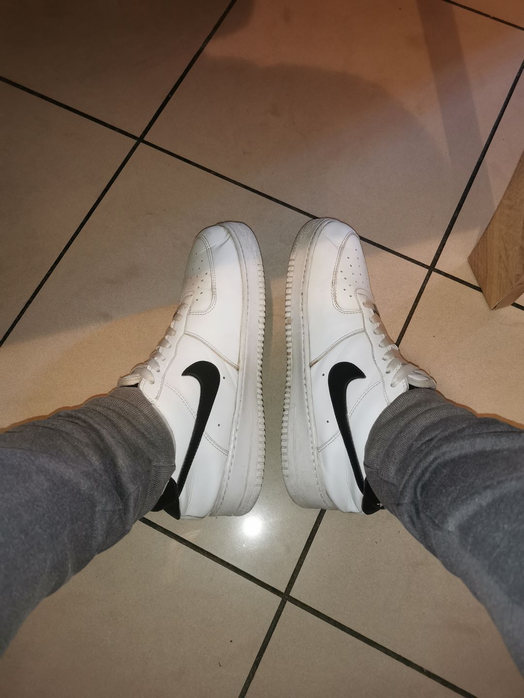 Customer photo review of Tenis 270 Blanco Negro