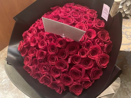 Customer photo review of Red Rose Bouquet