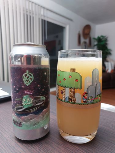 Customer photo review of *LIMITED* (v.minor imperfection) “Yoshi's Beer Battle" 17oz glass