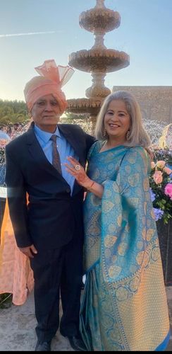 Customer photo review of BEAMING BLUE WOVEN KANJIVARAM SILK SAREE