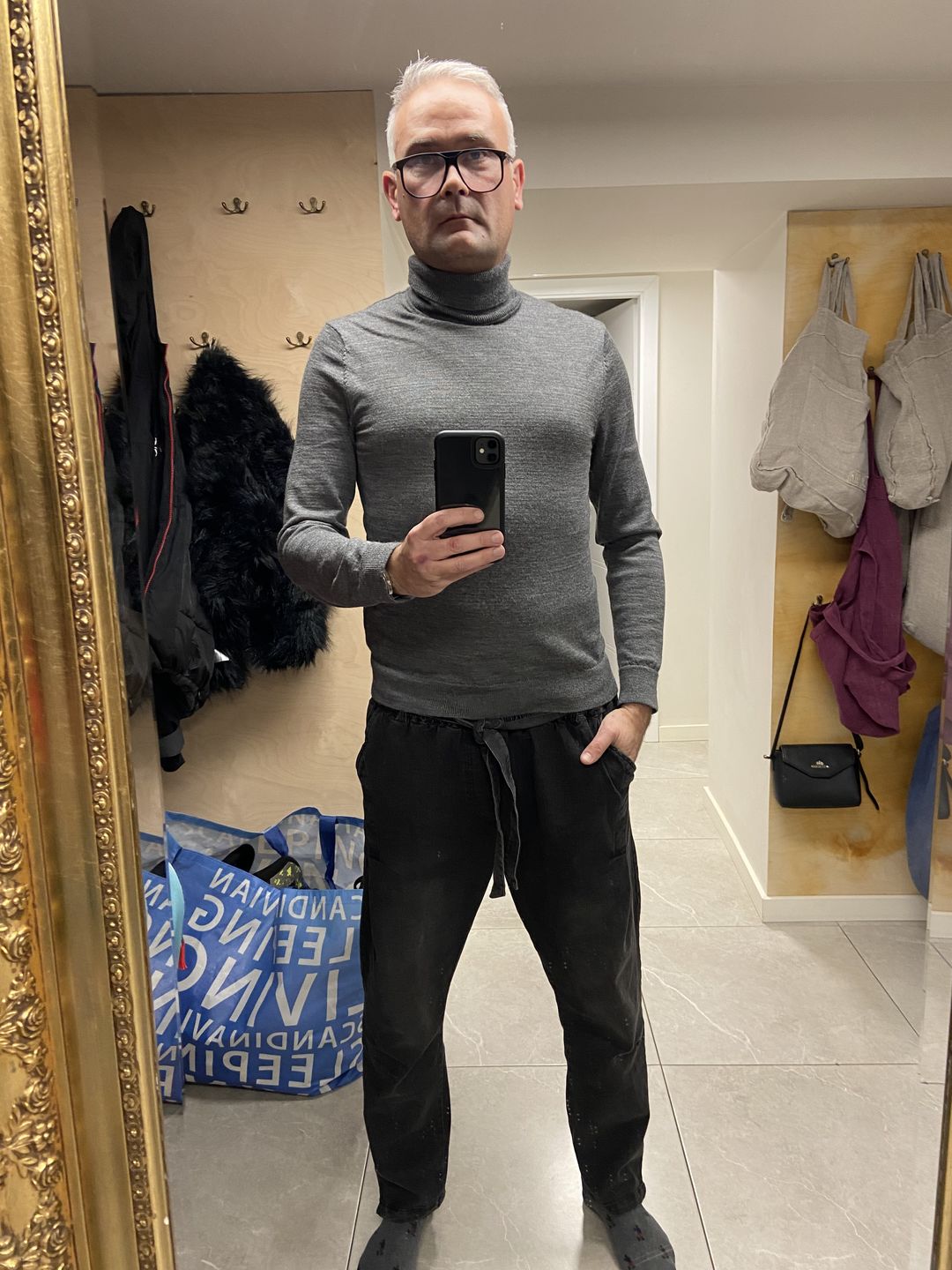 Customer photo review of Oleno Denim Pants