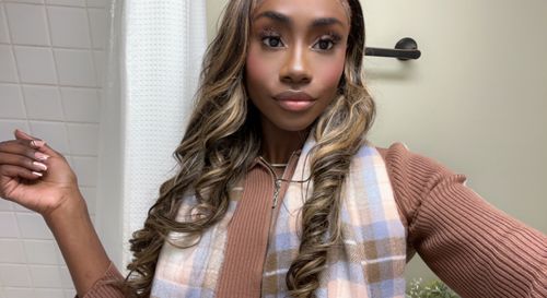 Customer photo review of Balayage Highlight Transparent Lace Front Wigs Pre Plucked Blonde Brown Human Hair Wigs With Baby Hair
