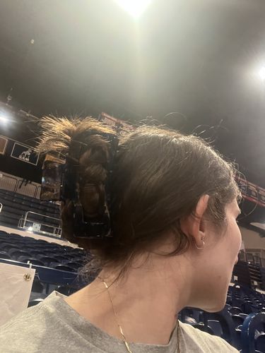 Customer photo review of TR x Bethany XL Claw Clip