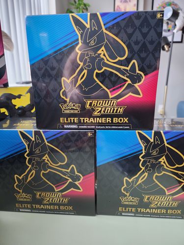 Customer photo review of Pokémon Crown Zenith Elite Trainer Box (Presale)