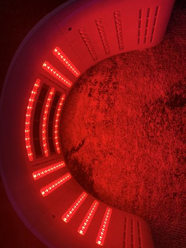 Customer photo review of Femvy LED Light Therapy Pod