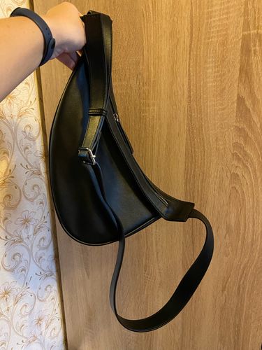 Customer photo review of Women Fashion Wide Single Strap Zipper PU Leather Chest Bags