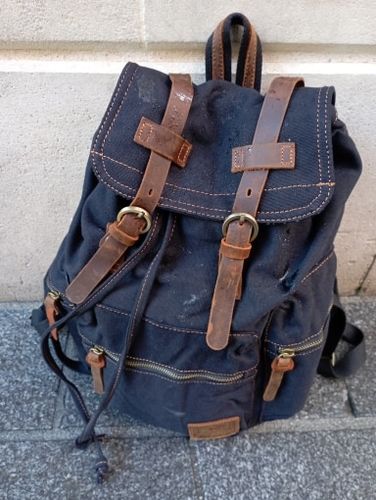 Customer photo review of New Fashion Men Women Backpack Vintage Canvas Travel Bags Large Capacity Backpack