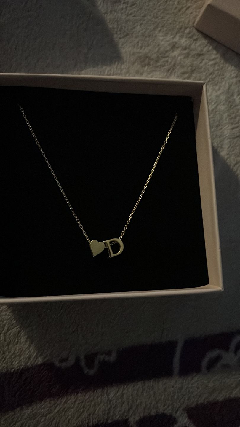 Customer photo review of Herz Buchstabenkette