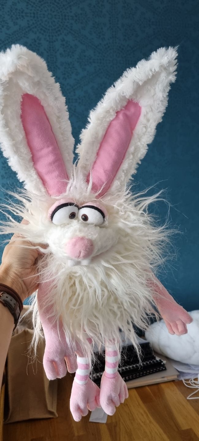 Customer photo review of Lapin Blanc Marionnette