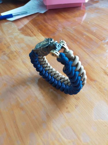 Customer photo review of Electric Blue Paracord