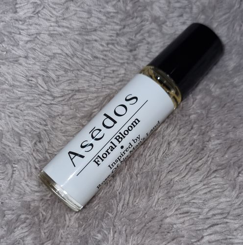 Customer photo review of FLORAL BLOOM PERFUME OIL