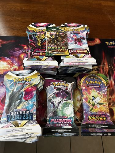 Customer photo review of Pokémon TCG: Sleeved Booster Pack Bundle (36 Packs)