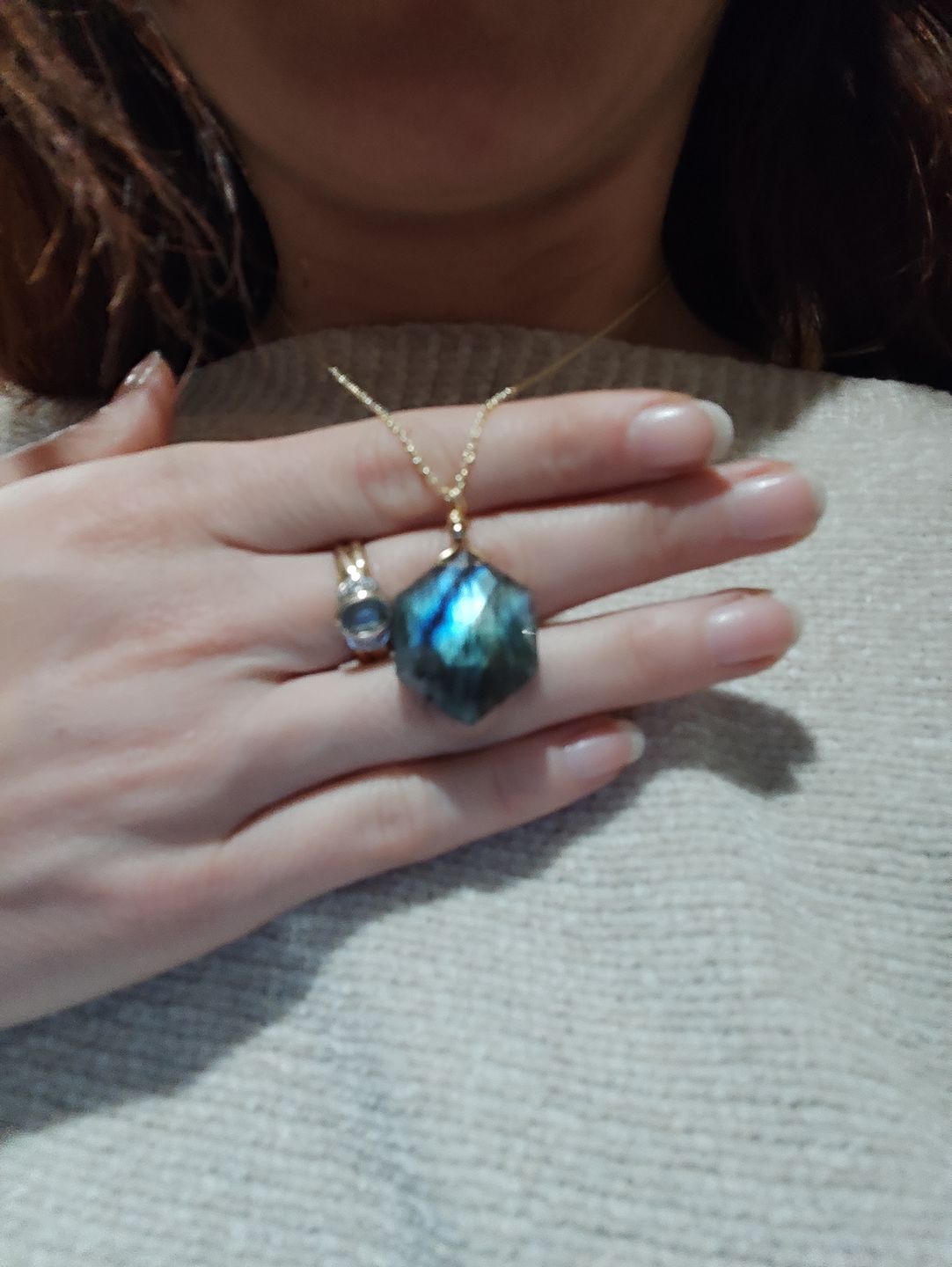 Customer photo review of Collier labradorite sacré