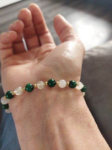 Customer photo review of Bracelet anti-douleur en malachite et pierre de lune | Or fin