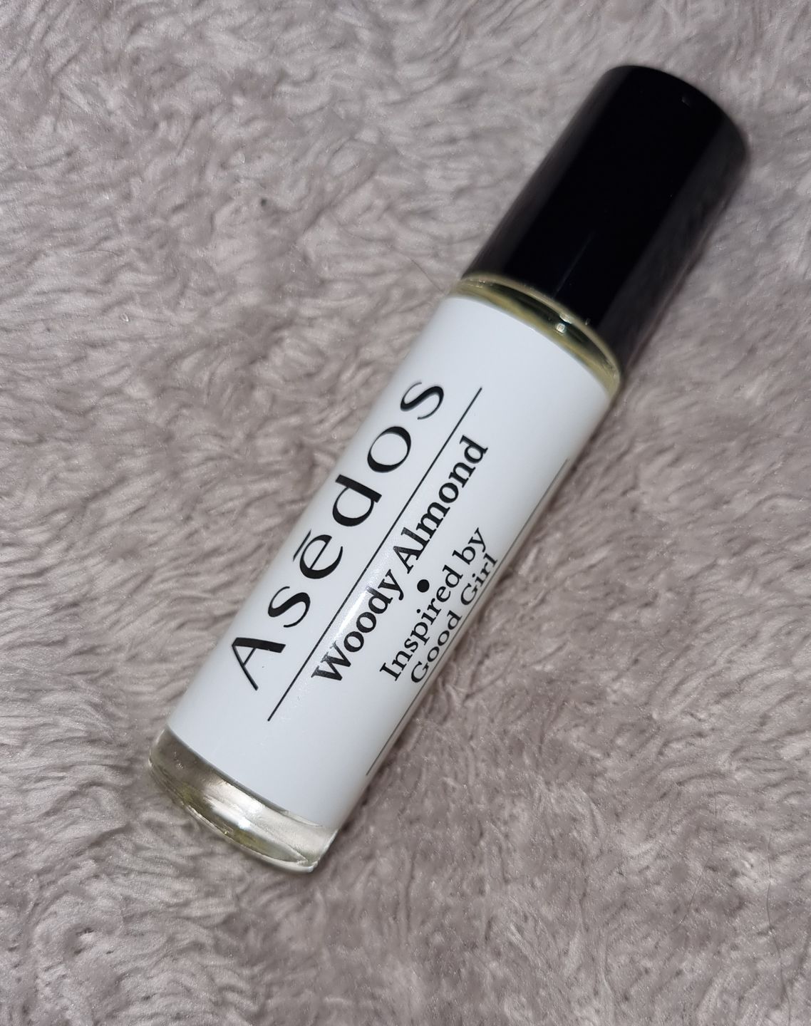 Customer photo review of WOODY ALMOND PERFUME OIL