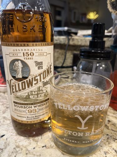 Customer photo review of Yellowstone Dutton Ranch Whiskey Glass / Rocks Bourbon Glass