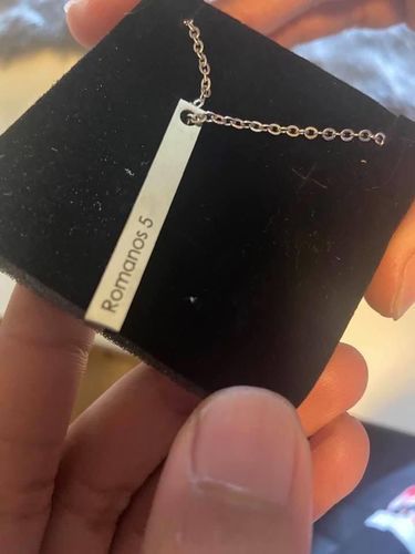 Customer photo review of 3D bar necklace rose box set