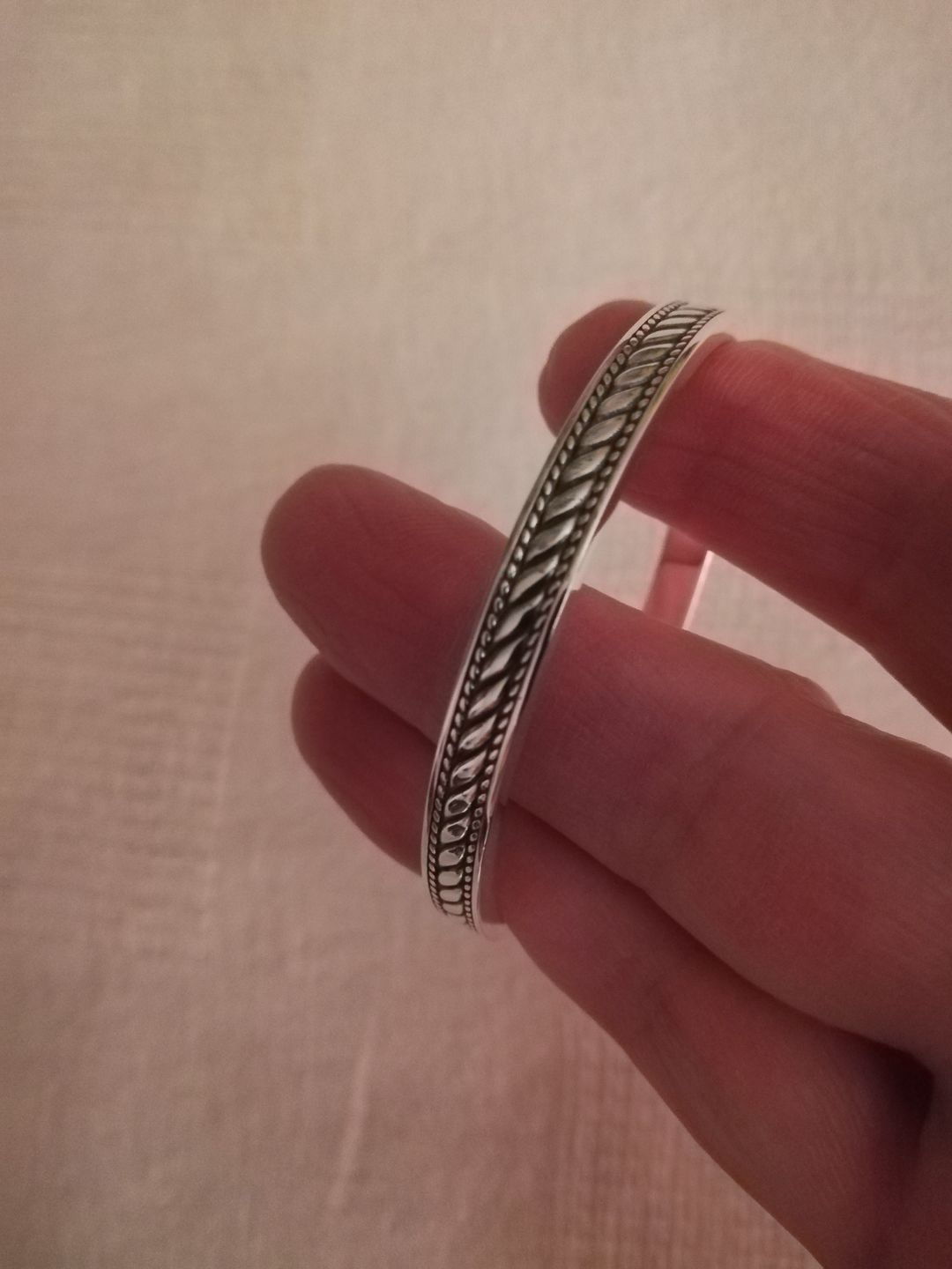 Customer photo review of Somba - Bracelet Jonc Argent