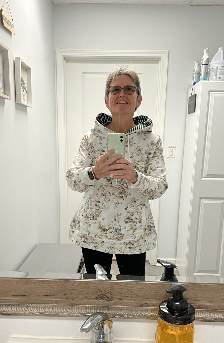 Customer photo review of Ellie Floral Pullover