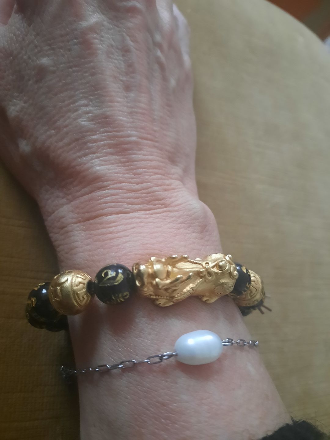 Customer photo review of Feng Shui Pixiu Schwarzes Obsidian Glücks Armband
