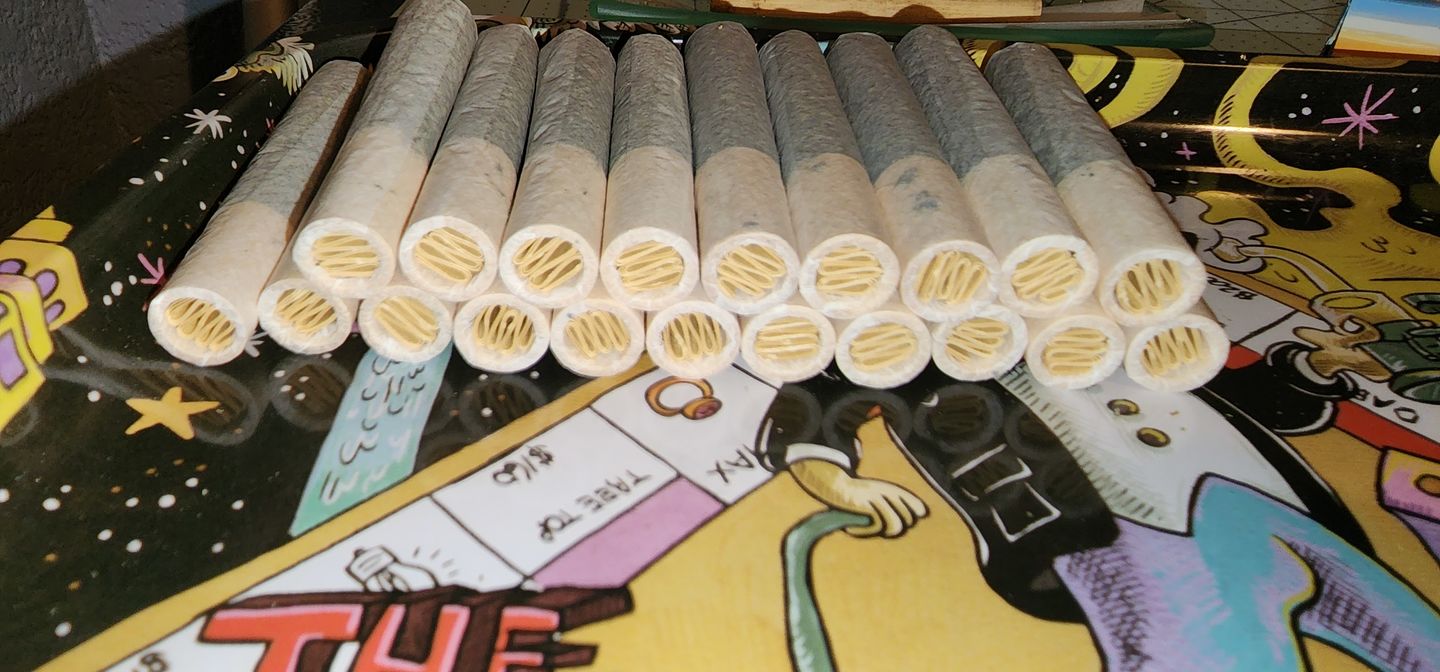 Customer photo review of Elements King Size Rolling Papers