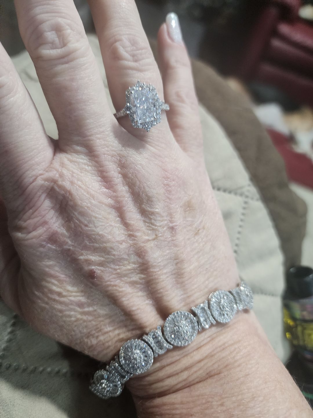 Customer photo review of S925 Gorgeous Halo 3.5Ct  Radiant Cut Simulated Diamond Engagement Ring In Sterling Silver