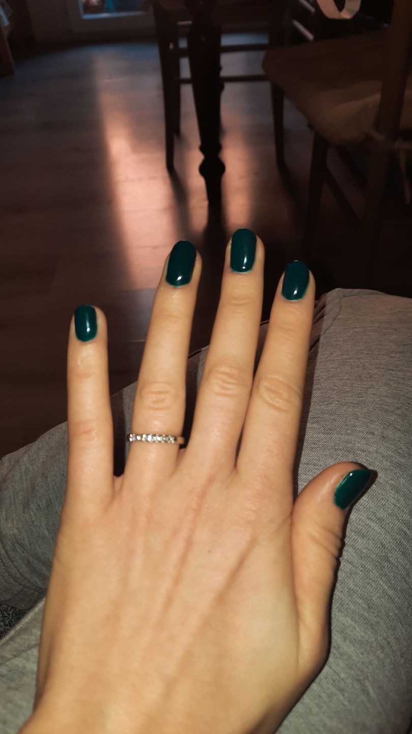 Customer photo review of Smalto Semipermanente LCI -  Smeraldo scuro