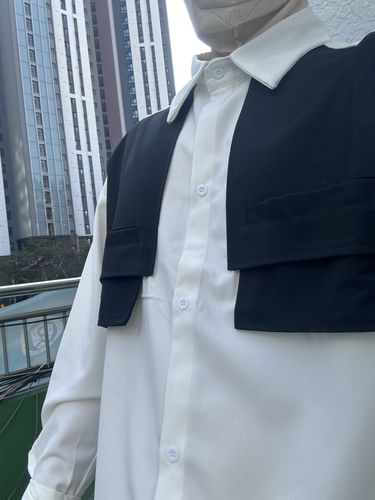 Customer photo review of Black White Stitching Shirt