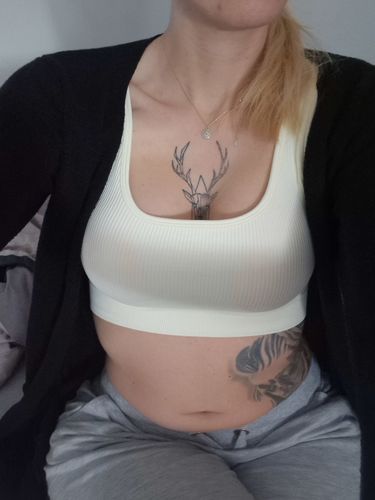 Customer photo review of BoomBooty™ Daisy Ripped Top / Weiss
