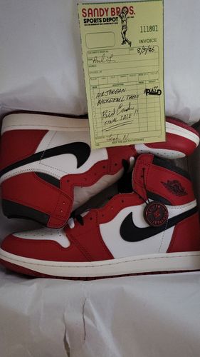 Customer photo review of Air Jordan 1 Retro High OG Lost & Found “Chicago Reimagined”