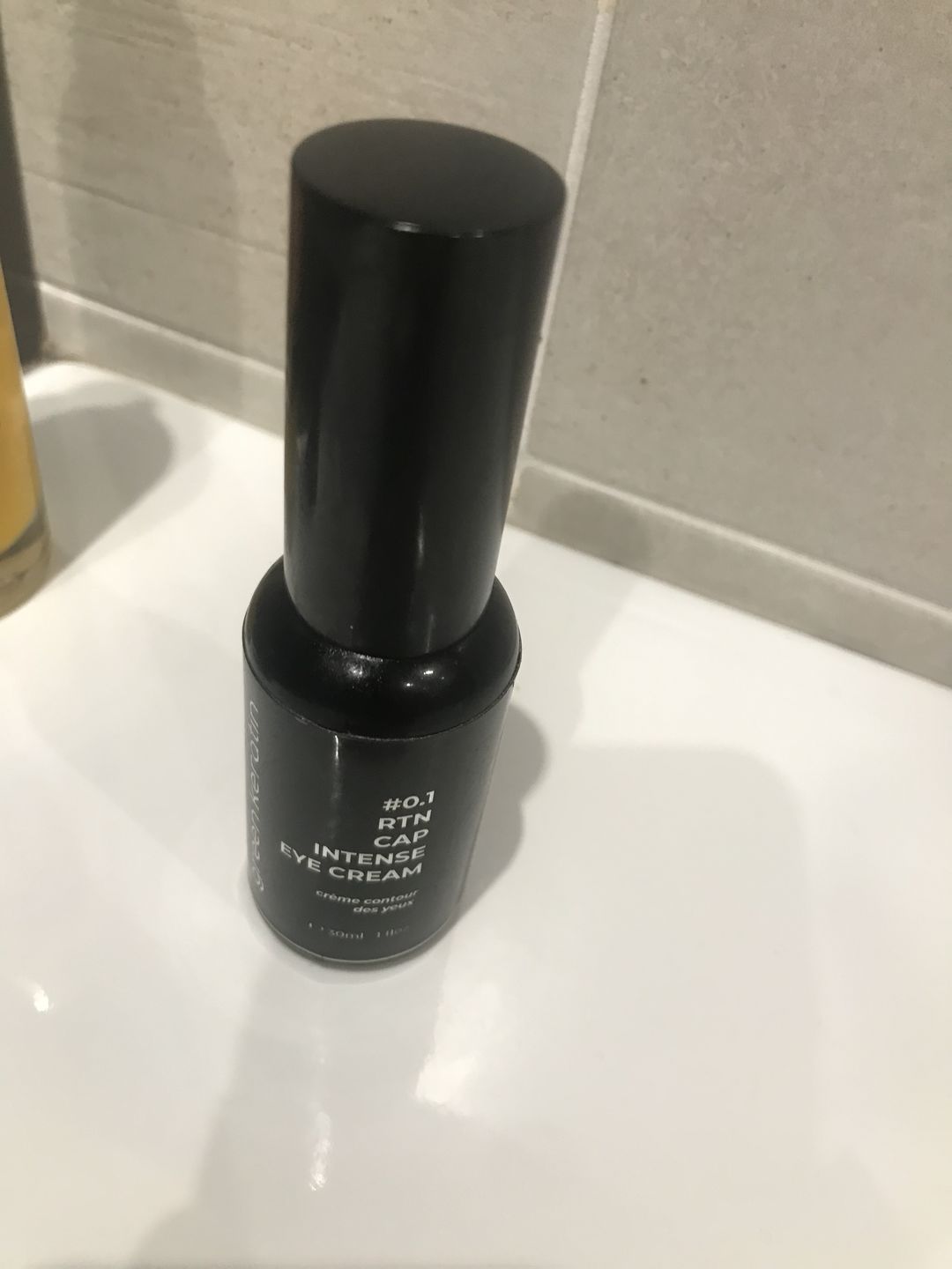 Customer photo review of #RTN CAP 0.1% - Crème intense pour le contour des yeux