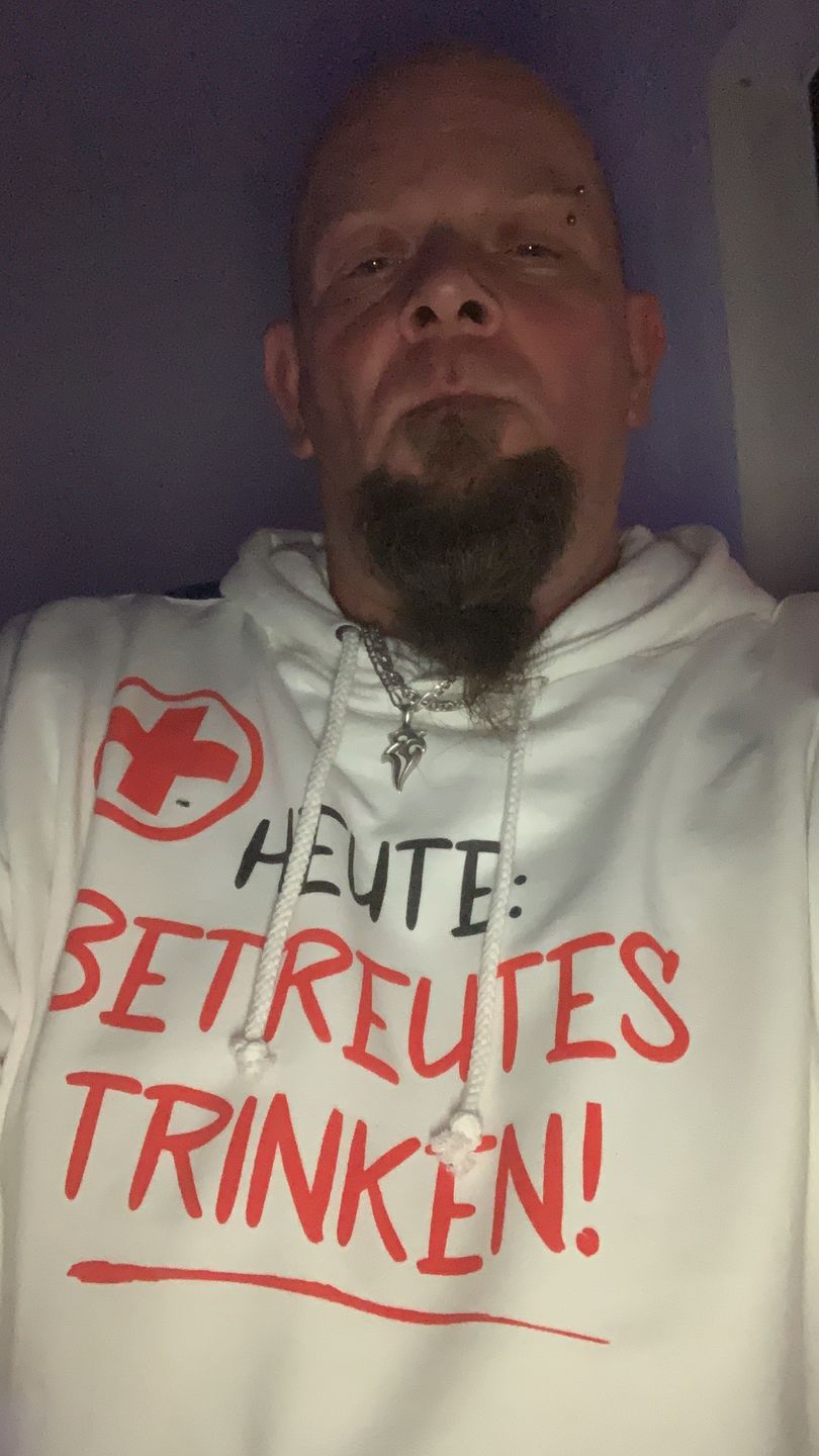 Customer photo review of Heute: betreutes trinken - Unisex Hoodie